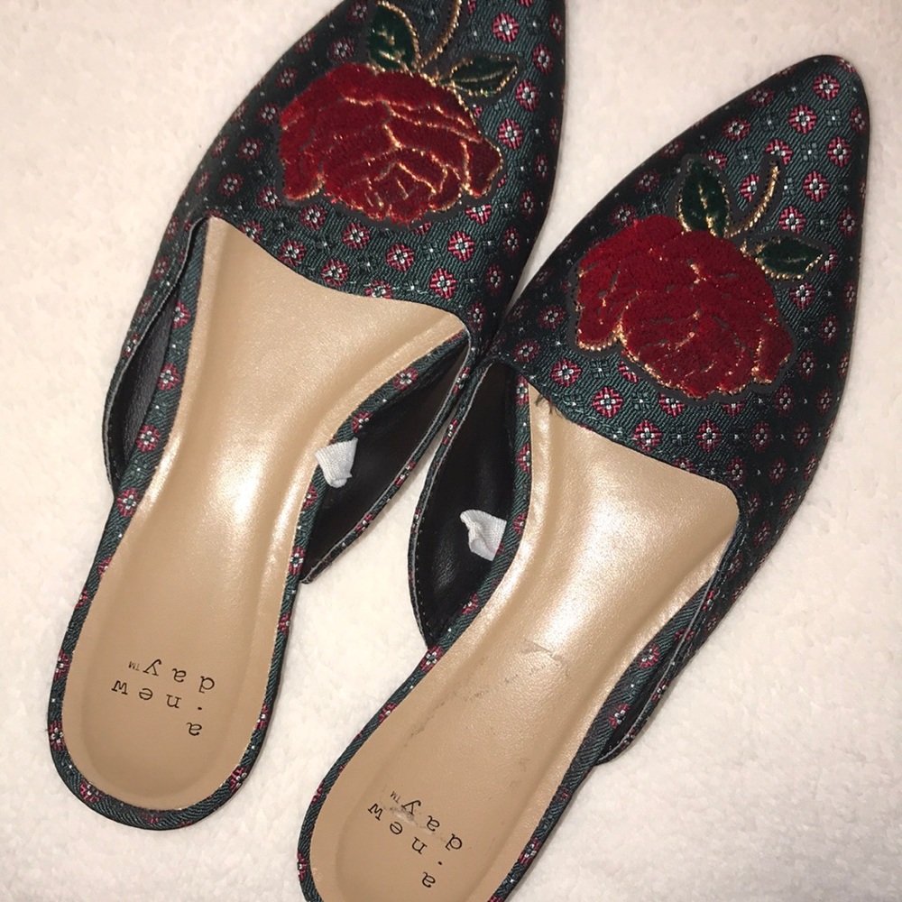 Pretty Rose 🌹 mules